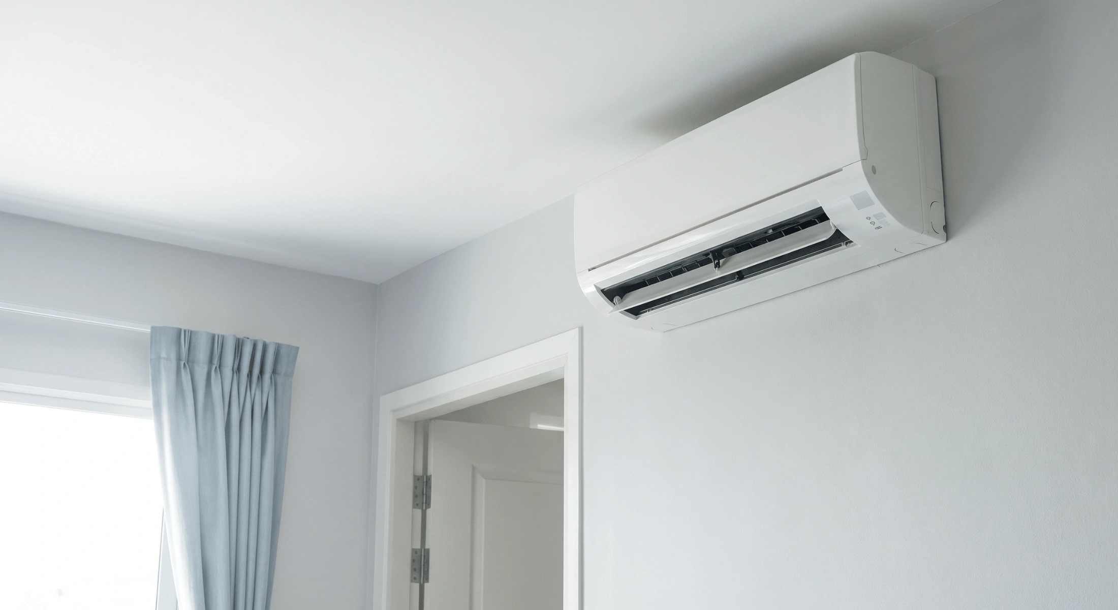 Aircon servicing in Novena condos for repair signs, weak cooling, leaking water and troubleshooting needs