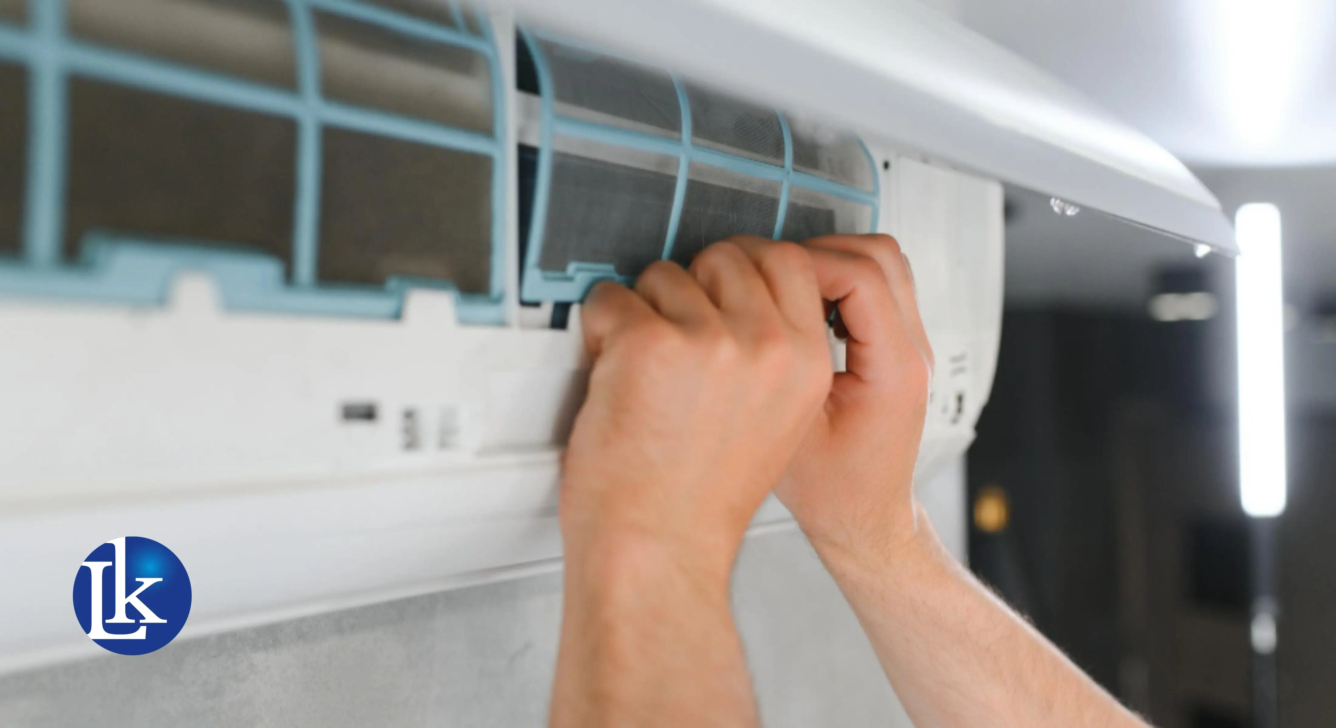 Common aircon repair signs in Singapore home such as weak cooling and technician inspection