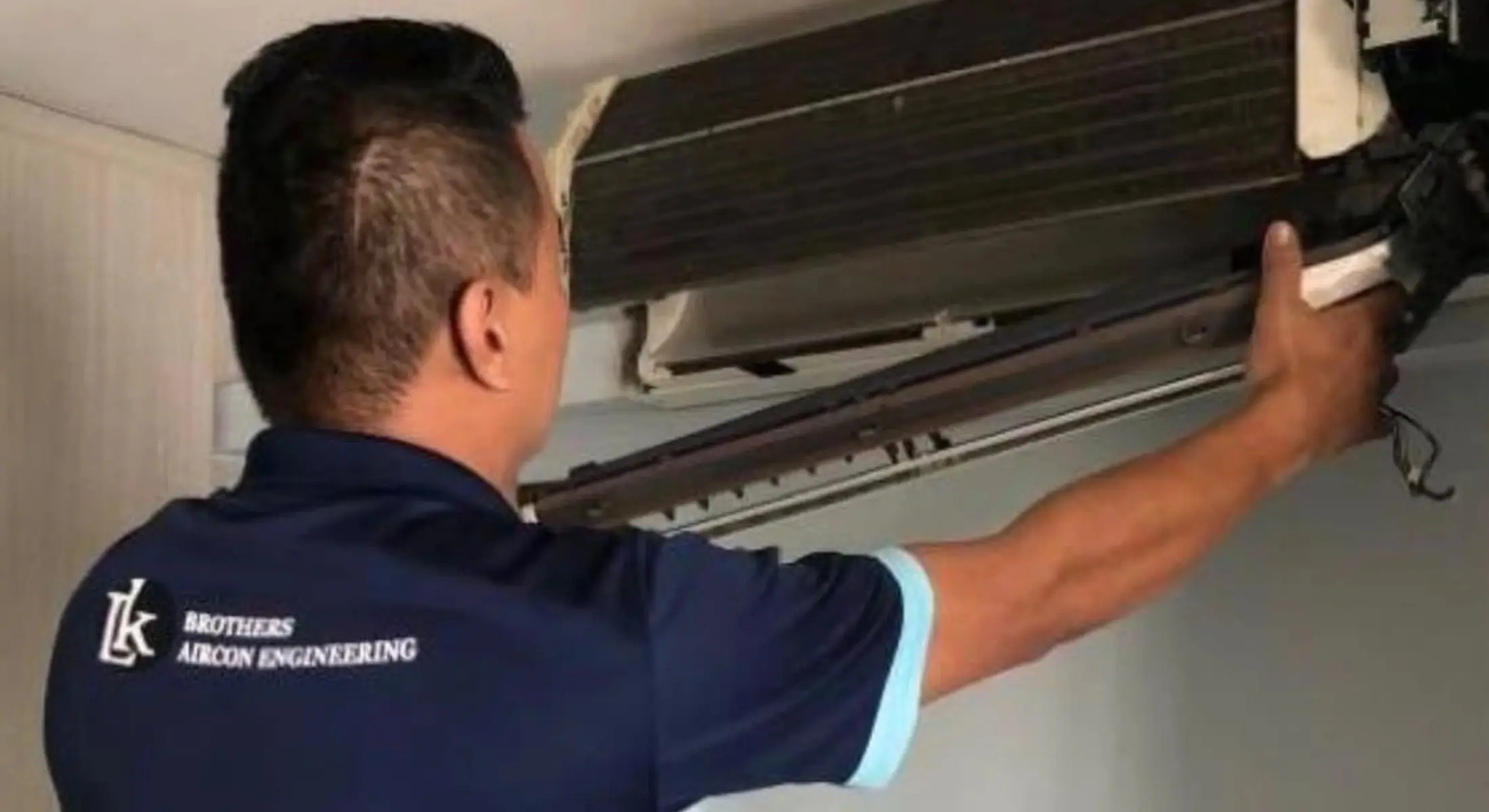 Quarterly aircon servicing Singapore