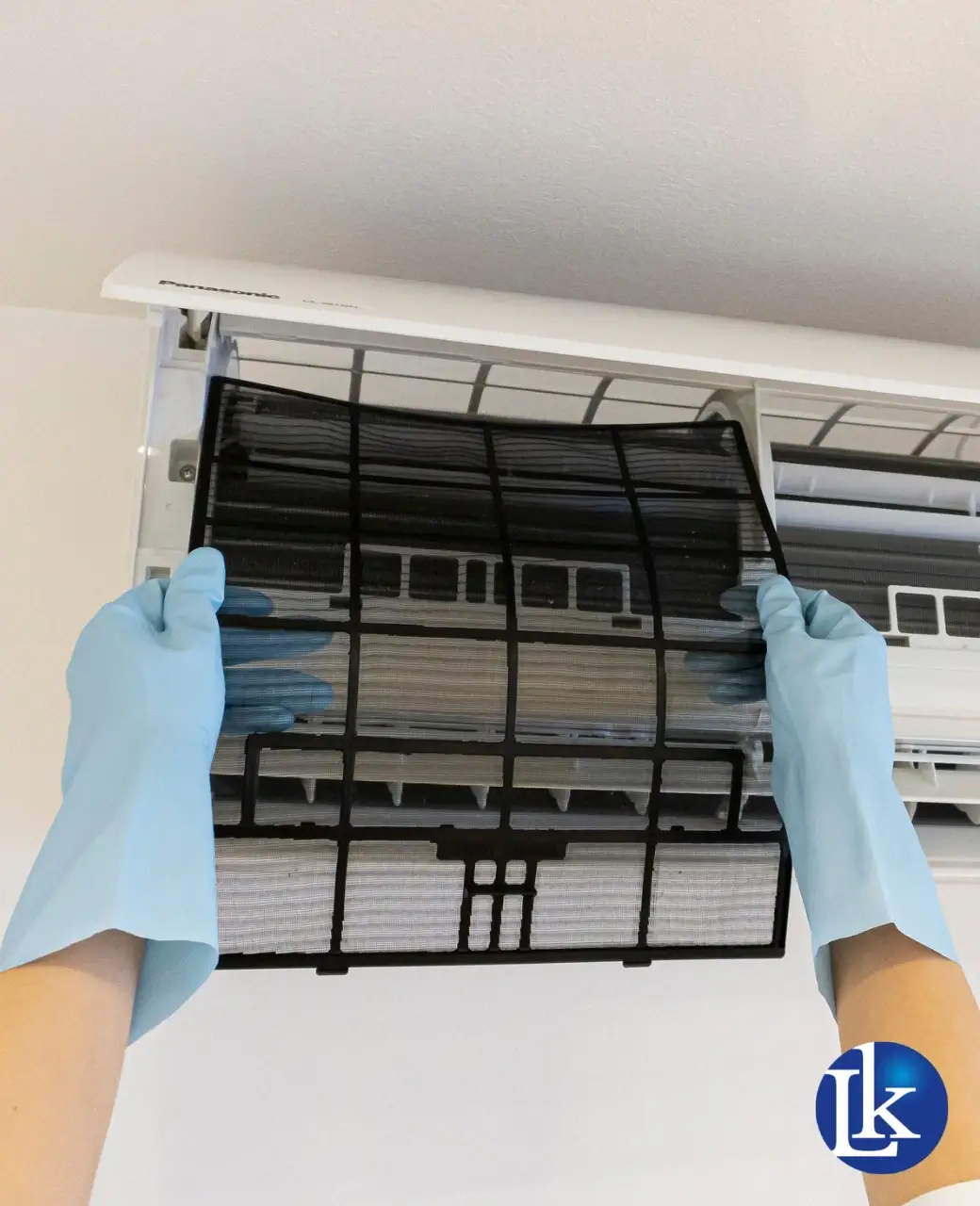 Aircon servicing inspection for Woodlands home or business
