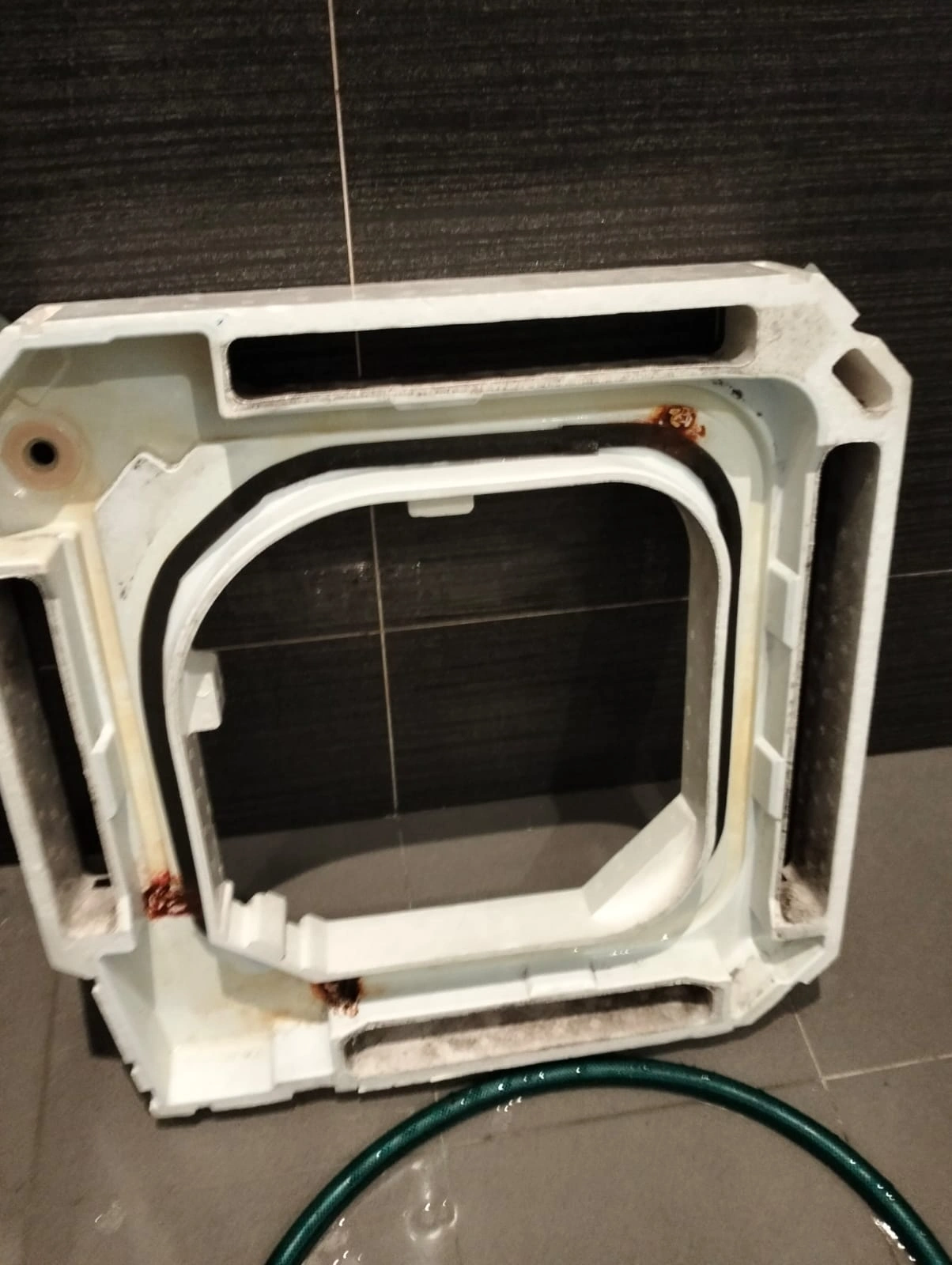 Cassette Overhaul Frame | LK Brothers Aircon Chemical Overhaul