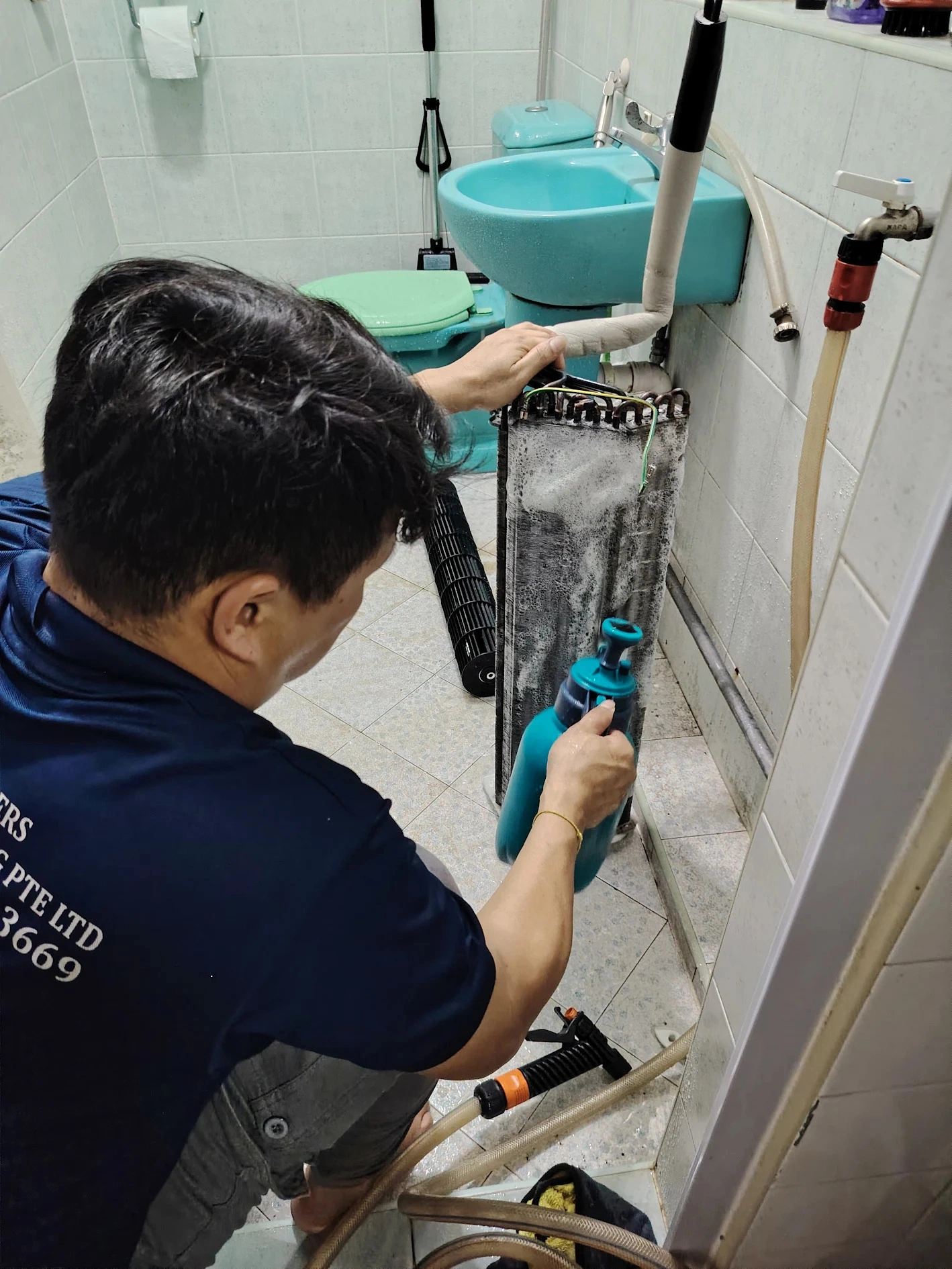 Aircon Service Spraying Coil | LK Brothers Aircon Chemical Overhaul